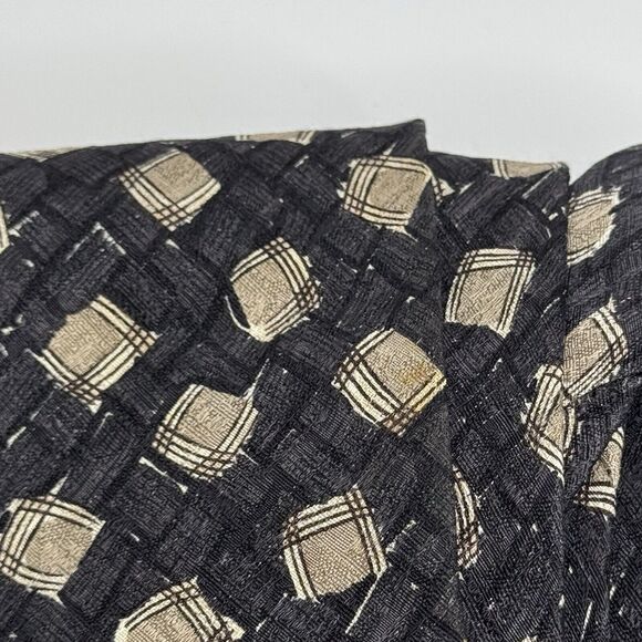 Hugo Boss Tie Mens Black Silk Artsy Geometric Pattern Made in Italy Office Money - Picture 2 of 8